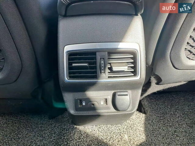 Самсунг QM6 2017 у Києві на Automoto.ua Білий Самсунг QM6, об'ємом двигуна 2 л та пробігом 108 тис. км за 19900 $, фото 14 на Automoto.ua