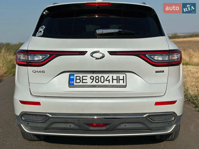 Білий Самсунг QM6, об'ємом двигуна 2 л та пробігом 104 тис. км за 18400 $, фото 2 на Automoto.ua