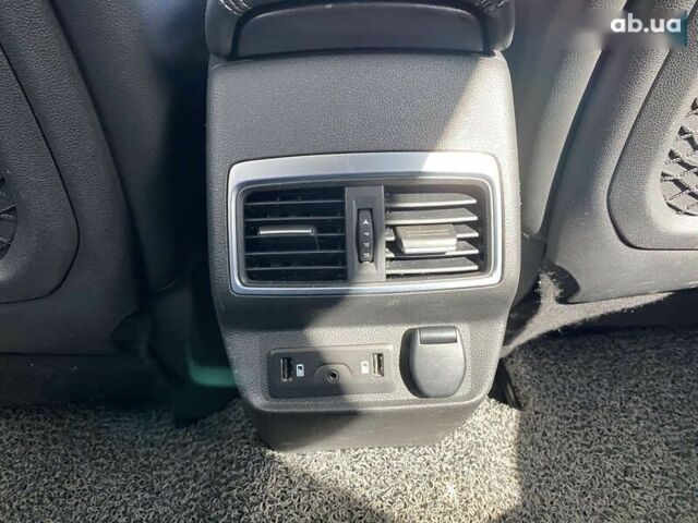 Самсунг QM6 2017 в Киеве на Automoto.ua Белый Самсунг QM6, объемом двигателя 2 л и пробегом 108 тыс. км за 19900 $, фото 26 на Automoto.ua