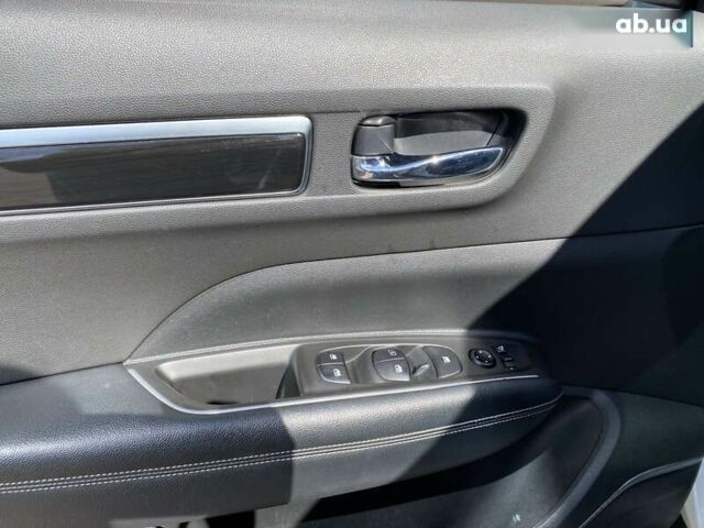 Самсунг QM6 2017 в Киеве на Automoto.ua Белый Самсунг QM6, объемом двигателя 2 л и пробегом 108 тыс. км за 19900 $, фото 21 на Automoto.ua