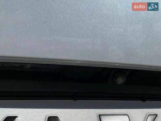 Самсунг QM6 2017 у Києві на Automoto.ua Білий Самсунг QM6, об'ємом двигуна 2 л та пробігом 108 тис. км за 19900 $, фото 24 на Automoto.ua
