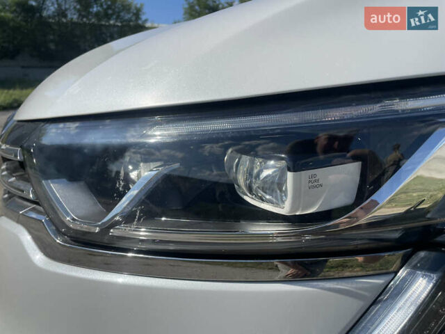 Білий Самсунг QM6, об'ємом двигуна 2 л та пробігом 120 тис. км за 19500 $, фото 5 на Automoto.ua