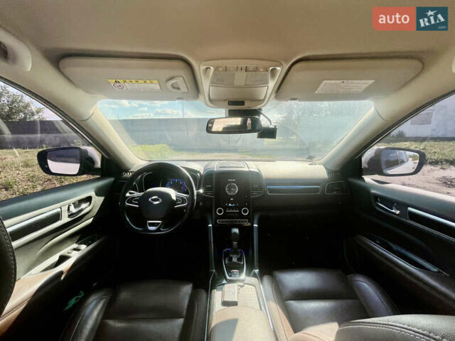 Білий Самсунг QM6, об'ємом двигуна 2 л та пробігом 120 тис. км за 19500 $, фото 8 на Automoto.ua