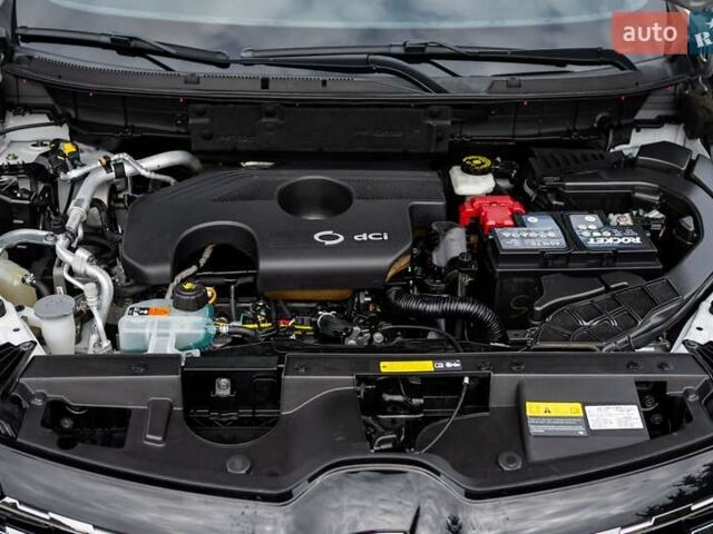 Білий Самсунг QM6, об'ємом двигуна 1.7 л та пробігом 178 тис. км за 19500 $, фото 52 на Automoto.ua