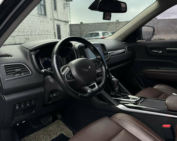 Самсунг QM6 2017 у Луцьку на Automoto.ua Чорний Самсунг QM6, об'ємом двигуна 2 л та пробігом 126 тис. км за 17500 $, фото 14 на Automoto.ua
