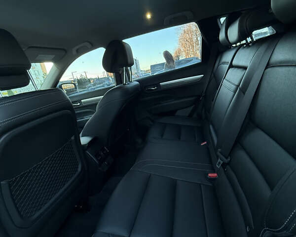 Серый Самсунг QM6, объемом двигателя 2 л и пробегом 77 тыс. км за 17500 $, фото 11 на Automoto.ua