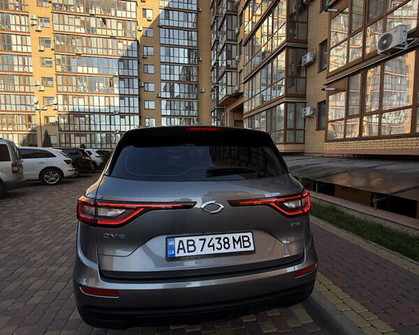 Серый Самсунг QM6, объемом двигателя 2 л и пробегом 77 тыс. км за 17500 $, фото 5 на Automoto.ua