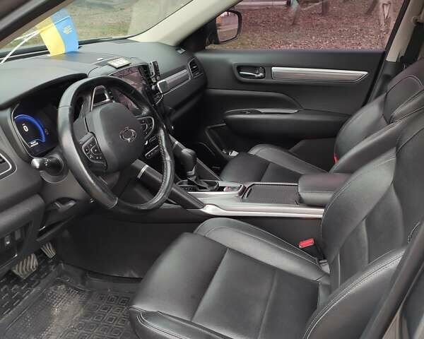Сірий Самсунг QM6, об'ємом двигуна 2 л та пробігом 310 тис. км за 23500 $, фото 3 на Automoto.ua