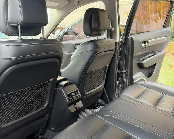 Серый Самсунг QM6, объемом двигателя 2 л и пробегом 275 тыс. км за 16400 $, фото 8 на Automoto.ua