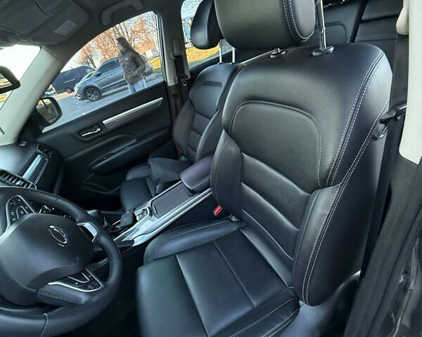 Серый Самсунг QM6, объемом двигателя 2 л и пробегом 77 тыс. км за 17500 $, фото 12 на Automoto.ua