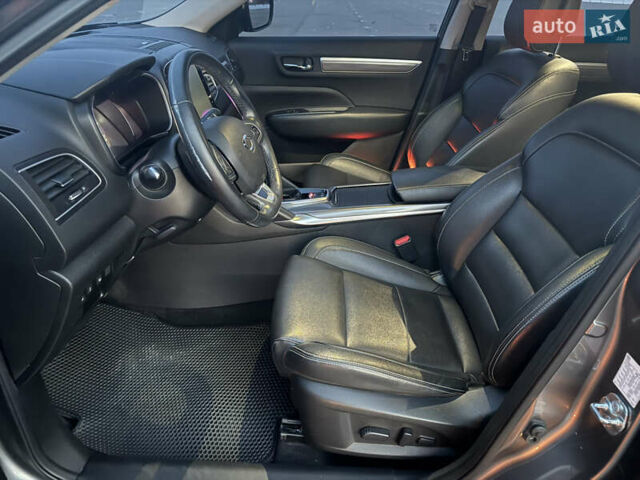 Серый Самсунг QM6, объемом двигателя 2 л и пробегом 100 тыс. км за 17000 $, фото 4 на Automoto.ua