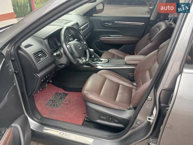 Сірий Самсунг QM6, об'ємом двигуна 2 л та пробігом 99 тис. км за 19000 $, фото 3 на Automoto.ua