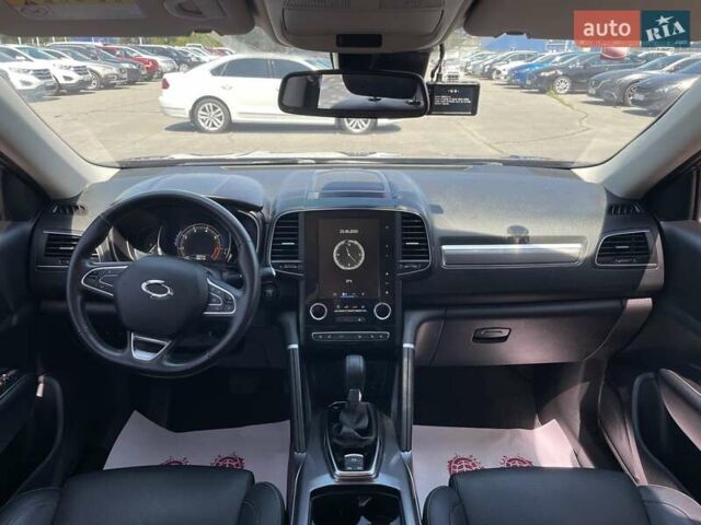 Сірий Самсунг QM6, об'ємом двигуна 2 л та пробігом 99 тис. км за 21500 $, фото 18 на Automoto.ua