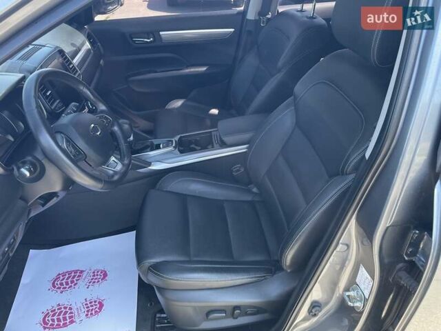 Сірий Самсунг QM6, об'ємом двигуна 2 л та пробігом 99 тис. км за 21500 $, фото 10 на Automoto.ua