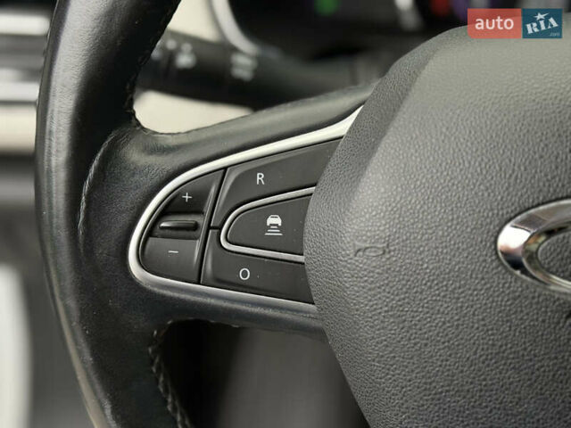 Самсунг SM6 2016 в Одессе на Automoto.ua Белый Самсунг SM6, объемом двигателя 2 л и пробегом 72 тыс. км за 12900 $, фото 60 на Automoto.ua