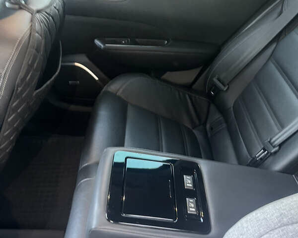 Білий Самсунг SM6, об'ємом двигуна 2 л та пробігом 78 тис. км за 11500 $, фото 7 на Automoto.ua