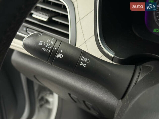 Самсунг SM6 2016 в Одессе на Automoto.ua Белый Самсунг SM6, объемом двигателя 2 л и пробегом 72 тыс. км за 12900 $, фото 61 на Automoto.ua