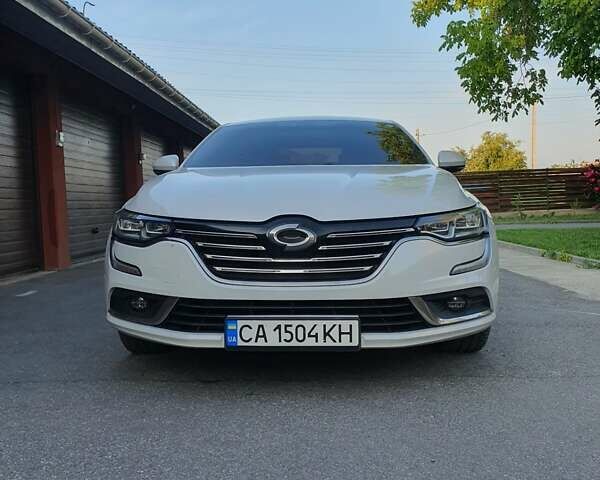 Белый Самсунг SM6, объемом двигателя 1.5 л и пробегом 178 тыс. км за 15400 $, фото 2 на Automoto.ua