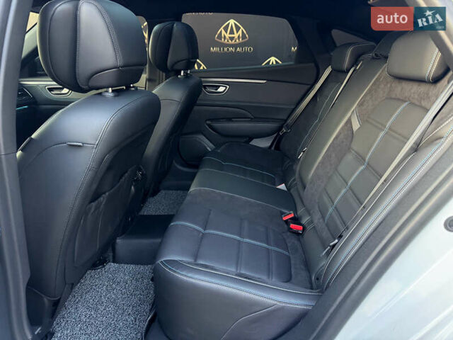 Белый Самсунг SM6, объемом двигателя 1.8 л и пробегом 30 тыс. км за 28200 $, фото 13 на Automoto.ua