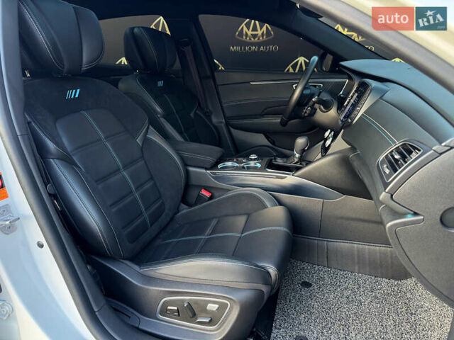 Белый Самсунг SM6, объемом двигателя 1.8 л и пробегом 30 тыс. км за 28200 $, фото 15 на Automoto.ua