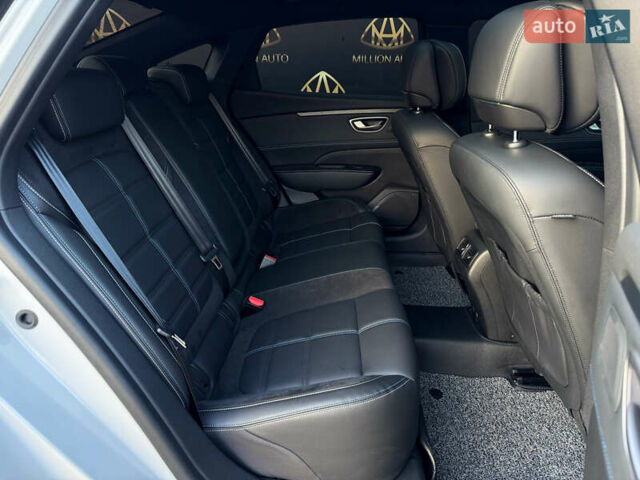 Белый Самсунг SM6, объемом двигателя 1.8 л и пробегом 30 тыс. км за 28200 $, фото 14 на Automoto.ua