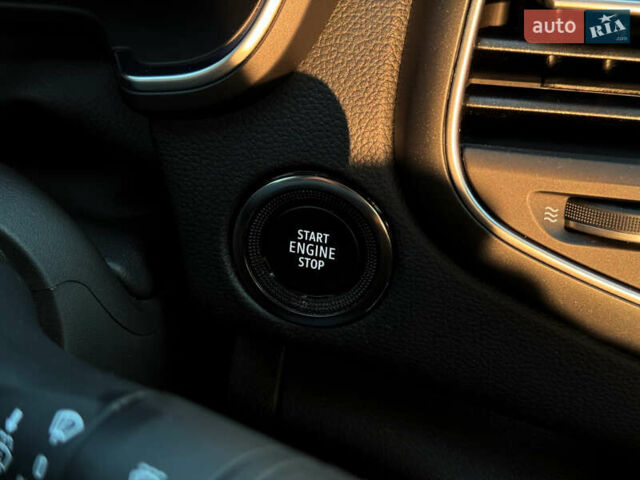 Белый Самсунг SM6, объемом двигателя 1.8 л и пробегом 30 тыс. км за 28200 $, фото 28 на Automoto.ua