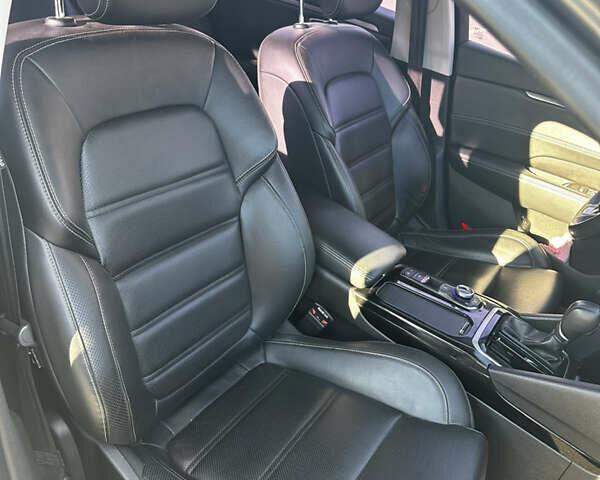 Серый Самсунг SM6, объемом двигателя 1.5 л и пробегом 71 тыс. км за 16200 $, фото 18 на Automoto.ua