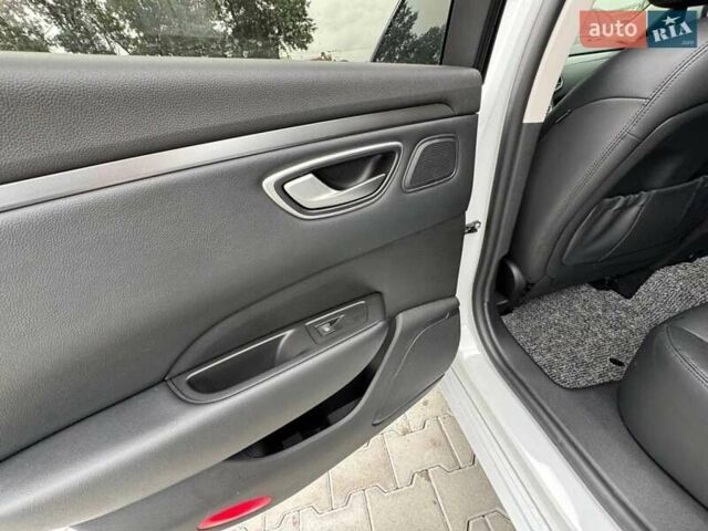 Сірий Самсунг SM6, об'ємом двигуна 1.5 л та пробігом 107 тис. км за 15300 $, фото 10 на Automoto.ua