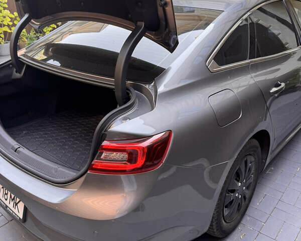 Сірий Самсунг SM6, об'ємом двигуна 1.46 л та пробігом 124 тис. км за 18000 $, фото 9 на Automoto.ua
