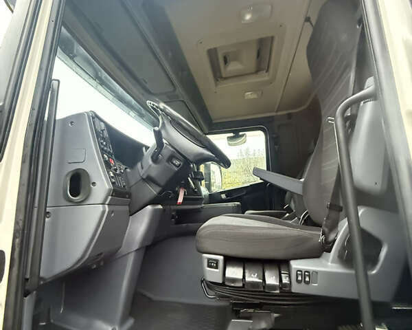 Белый Сканиа G, объемом двигателя 12.7 л и пробегом 600 тыс. км за 45500 $, фото 65 на Automoto.ua