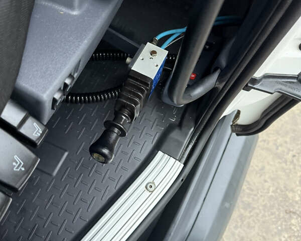 Белый Сканиа G, объемом двигателя 12.7 л и пробегом 600 тыс. км за 45500 $, фото 64 на Automoto.ua