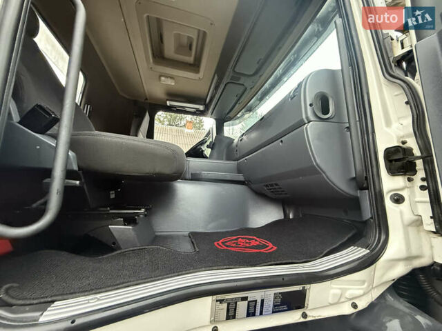 Белый Сканиа G, объемом двигателя 12.7 л и пробегом 600 тыс. км за 45500 $, фото 67 на Automoto.ua