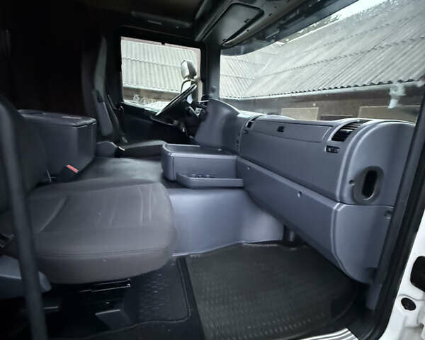 Белый Сканиа G, объемом двигателя 12.7 л и пробегом 600 тыс. км за 45500 $, фото 8 на Automoto.ua