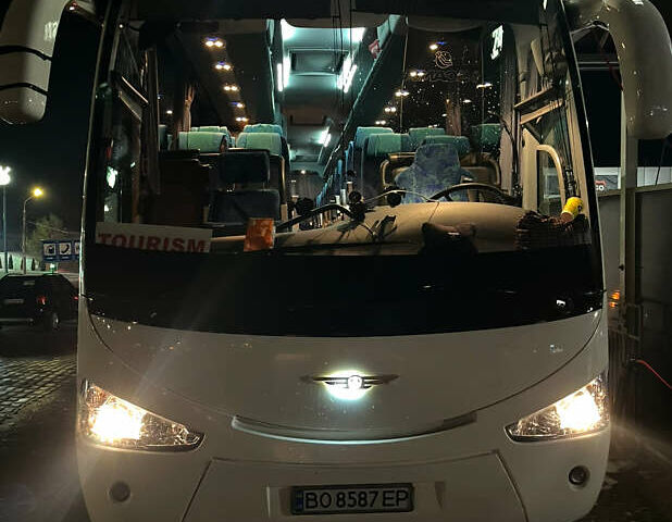 Белый Сканиа Irizar, объемом двигателя 11 л и пробегом 343 тыс. км за 68000 $, фото 33 на Automoto.ua