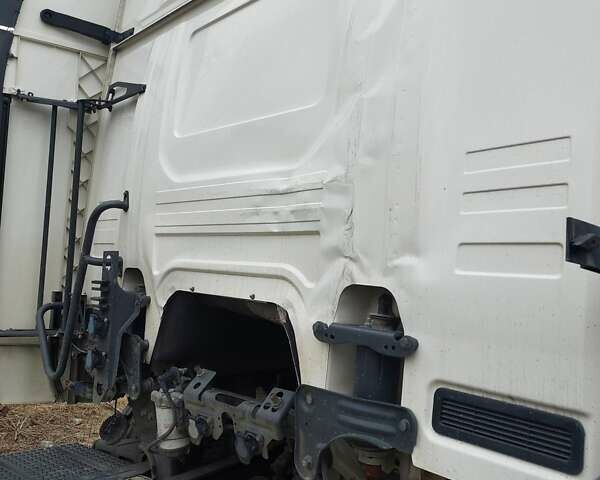 Білий Сканіа P, об'ємом двигуна 0 л та пробігом 350 тис. км за 32000 $, фото 7 на Automoto.ua