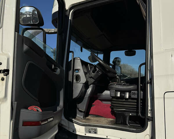 Белый Сканиа Р 380, объемом двигателя 11.71 л и пробегом 1 тыс. км за 12000 $, фото 16 на Automoto.ua