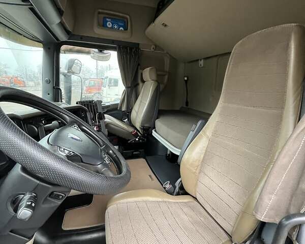 Белый Сканиа Р 400, объемом двигателя 12.74 л и пробегом 727 тыс. км за 25000 $, фото 9 на Automoto.ua