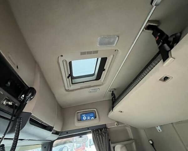 Белый Сканиа Р 400, объемом двигателя 12.74 л и пробегом 727 тыс. км за 25000 $, фото 12 на Automoto.ua