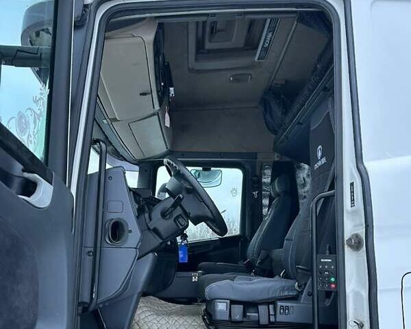 Белый Сканиа Р 420, объемом двигателя 11.7 л и пробегом 920 тыс. км за 14600 $, фото 20 на Automoto.ua