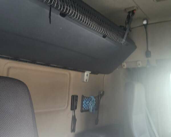 Білий Сканіа Р 420, об'ємом двигуна 0 л та пробігом 370 тис. км за 19900 $, фото 7 на Automoto.ua
