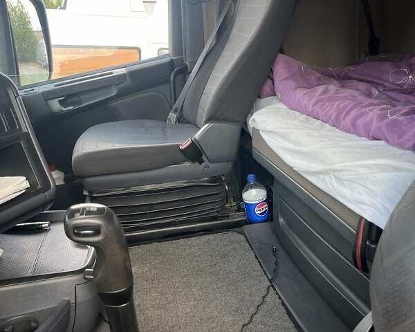 Белый Сканиа Р 420, объемом двигателя 11.71 л и пробегом 180 тыс. км за 16000 $, фото 7 на Automoto.ua