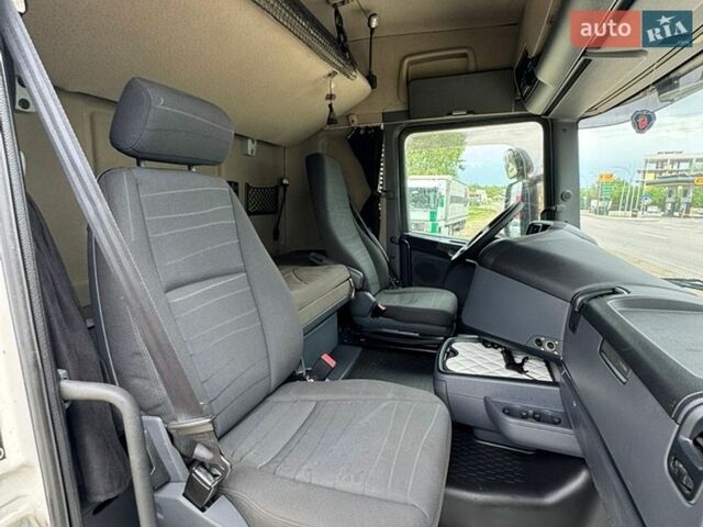 Белый Сканиа Р 420, объемом двигателя 12 л и пробегом 925 тыс. км за 16800 $, фото 29 на Automoto.ua