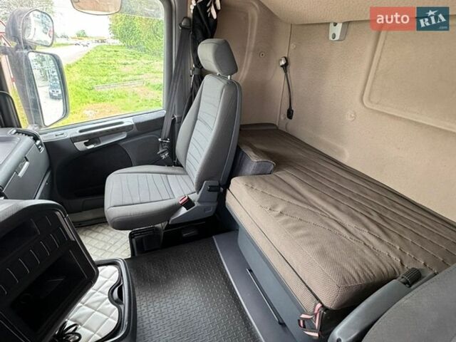 Белый Сканиа Р 420, объемом двигателя 12 л и пробегом 925 тыс. км за 16800 $, фото 21 на Automoto.ua