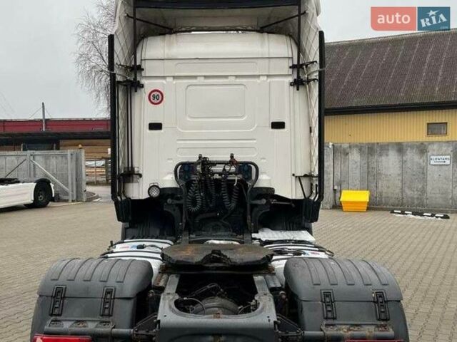 Белый Сканиа Р 420, объемом двигателя 11.7 л и пробегом 980 тыс. км за 11500 $, фото 3 на Automoto.ua
