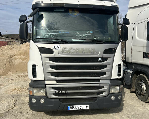Белый Сканиа Р 420, объемом двигателя 0 л и пробегом 120 тыс. км за 16000 $, фото 1 на Automoto.ua
