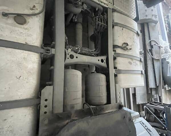 Белый Сканиа R 440, объемом двигателя 12.7 л и пробегом 1 тыс. км за 14800 $, фото 6 на Automoto.ua