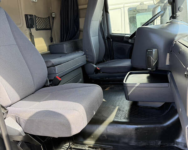 Білий Сканіа R 440, об'ємом двигуна 12.74 л та пробігом 870 тис. км за 19000 $, фото 11 на Automoto.ua