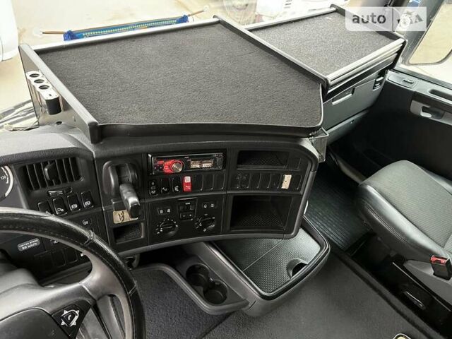 Белый Сканиа R 440, объемом двигателя 12.74 л и пробегом 115 тыс. км за 13500 $, фото 10 на Automoto.ua