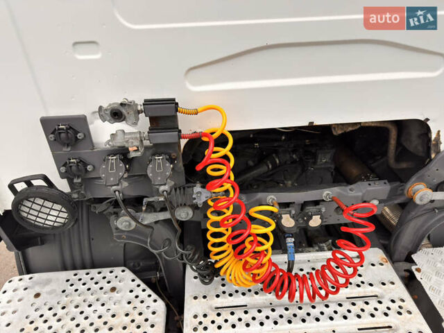 Белый Сканиа R 440, объемом двигателя 12.74 л и пробегом 115 тыс. км за 12900 $, фото 5 на Automoto.ua