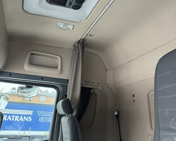 Белый Сканиа R 440, объемом двигателя 12.74 л и пробегом 823 тыс. км за 25000 $, фото 18 на Automoto.ua